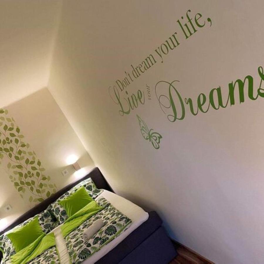 Ariel Apartman Makó Eksteriør billede
